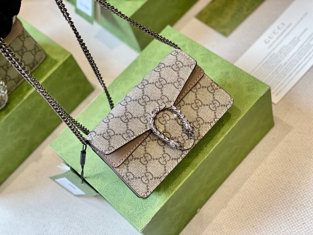 Gucci Dionysus Super Mini Shoulder Bag